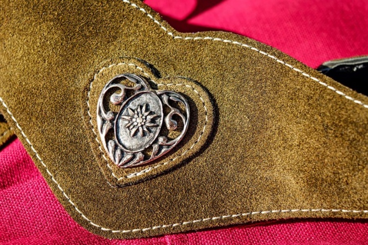 clothing and accessories industry of silicone leather3